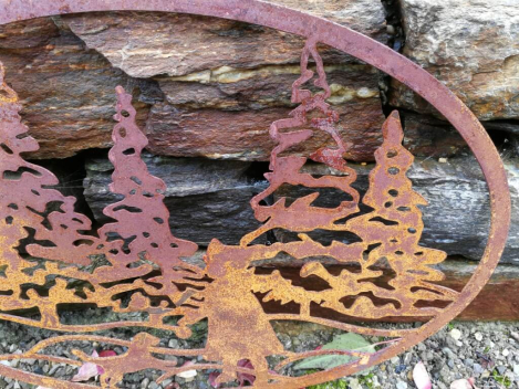 Preview: Edelrost Gartenstecker Wandbild Winterlandschaft Mädchen mit Hund