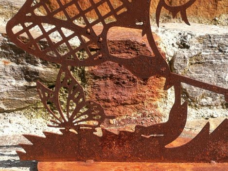 Preview: Edelrost Gartenwichtel Monty, mit Kescher