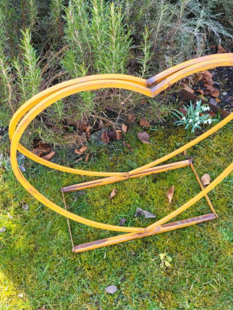 Preview: Edelrost Kaminholzregal Herz, klappbar