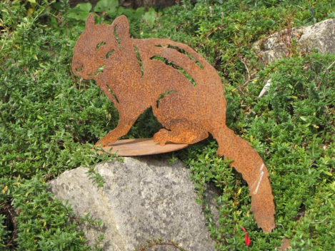 Preview: Edelrost Kantenhocker Streifenhörnchen