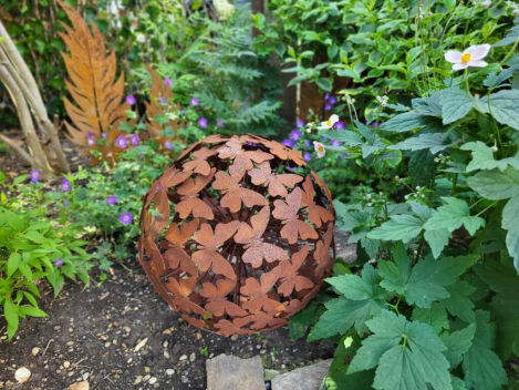 Edelrost Kugel Schmetterlinge, 50 cm