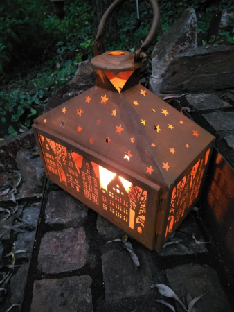 Preview: Edelrostoptik Windlicht Häuserfront zum Hängen, rechteckig