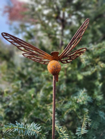 Preview: Edelrost Gartenstecker Libelle auf Kugel