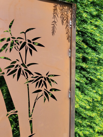 Preview: Edelrost Paravent Bambus auf Stein