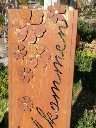 Edelrost Gartenstele Blüten Willkommen