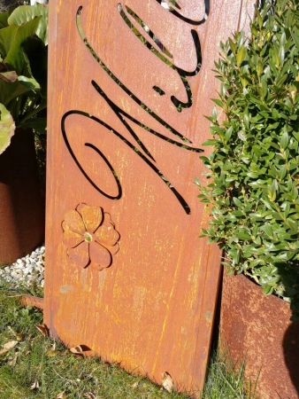 Edelrost Gartenstele Blüten Willkommen