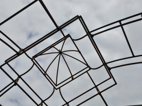 Edelrost Pavillion, Rundstahl, 250 cm