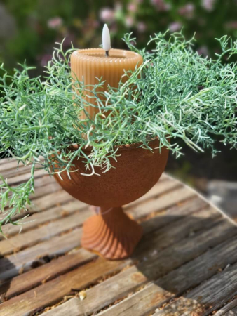 Edelrost Dekopokal mit Muschelfuss