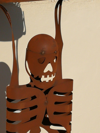 Preview: Edelrost Skelett Aschenbecher