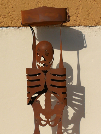 Preview: Edelrost Skelett Aschenbecher