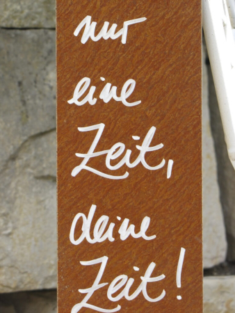 Edelrost Schild mit Schnecke Deine Zeit hoch