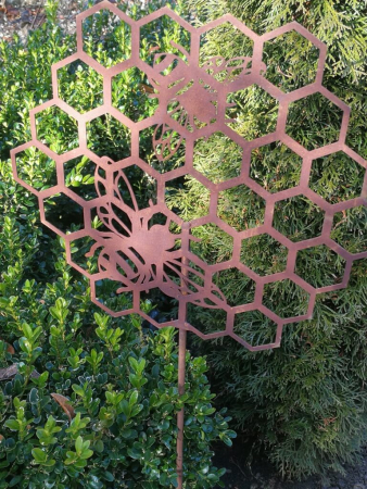 Edelrost Gartenstecker Wabe