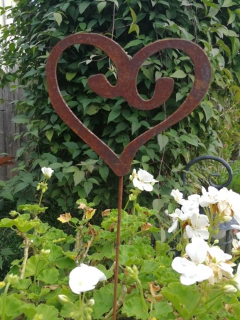 Gartenstecker Edelrost Herz Ilona