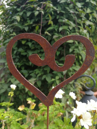 Preview: Edelrost Gartenstecker Herz Ilona