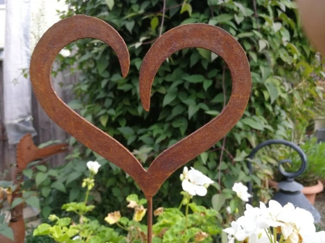 Gartenstecker Edelrost Herz Saskia