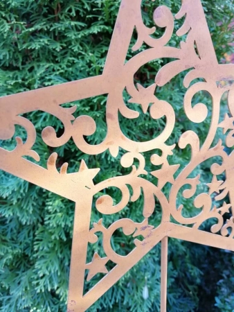 Edelrost Gartenstecker Stern mit Ranke