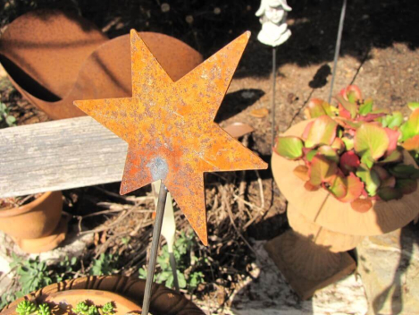 Preview: Edelrost Gartenstecker Stern, klein