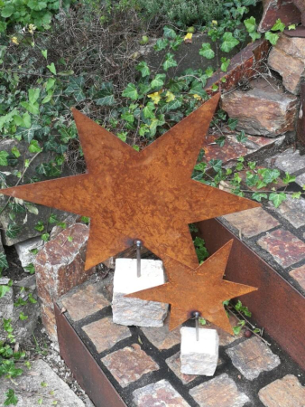 Edelrost Stern auf Steinsockel, niedrig