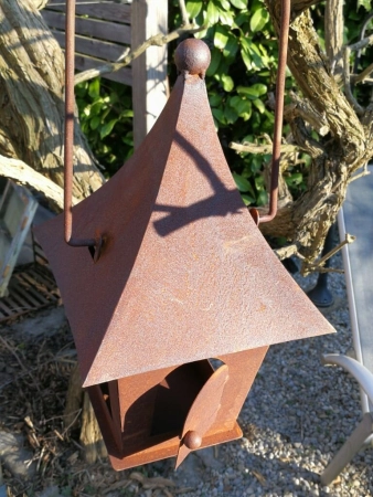 Edelrost Vogelhaus spitzes Dach, zum Hängen