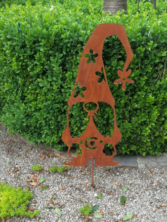 Edelrost Gartenstecker Wichtel Timo mit Zöpfen