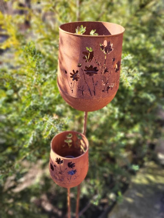 Preview: Edelrost 2er-Set Gartenstecker Windlicht Lamia