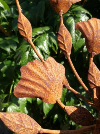 Edelrost Windrad Ginkgoblätter, einfach