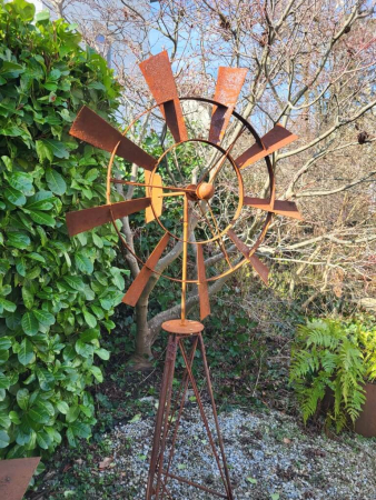 Edelrost Windrad Windmühle auf Ständer