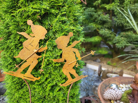 Edelrost Gartenstecker Winterkinder, Mädchen