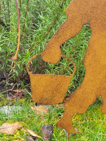 Preview: Edelrostoptik Kind Ben mit Angel und Eimer, lackiert