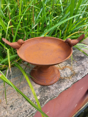 Edelrost Schale zum Stellen mit Vögel (Vogeltränke)