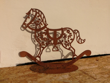 Edelrost Schaukelpferd, filigran