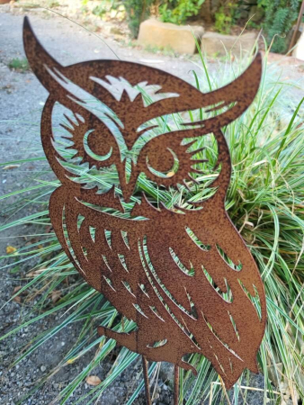 Preview: Edelrost Eule Hibou zum Stecken, lackiert