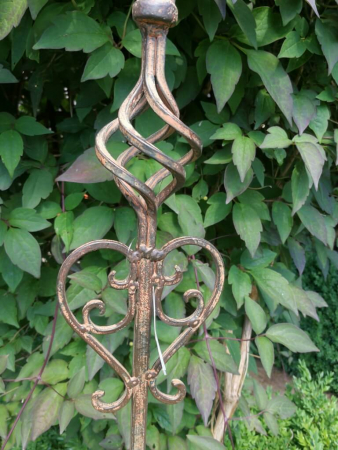 Preview: Gartenstecker Kassandra, Rostoptik