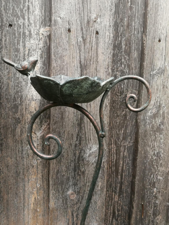 Preview: Gartenstecker Vogeltränke Viola, braun-grün