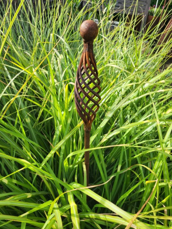 Preview: Edelrost Gartenstecker Zwirbelkugel länglich