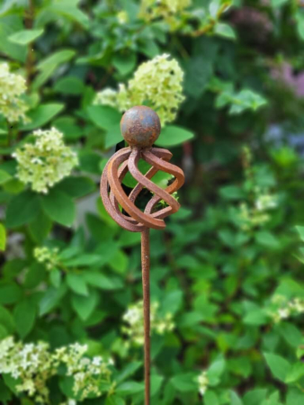 Edelrost Gartenstecker Zwirbelkugel rund