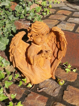 Gusseisen Engel Evita mit Edelrostfinish