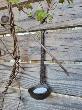 Preview: Gusseisen Schöpflöffel (Kerzenhalter) zum Einhängen