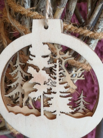 Holzhänger Forest, Hirsch Svenja stehend