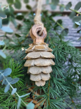 Holz Tannenzapfen