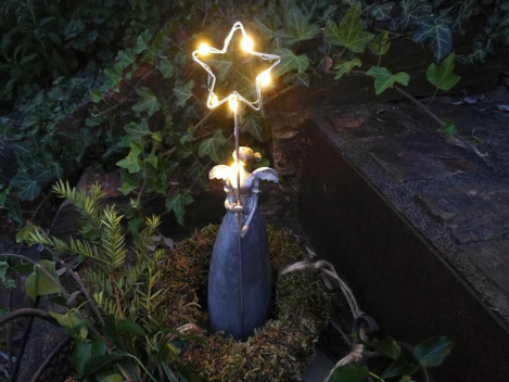 Preview: LED Engel Franzi mit Stern, Blick nach links, grau