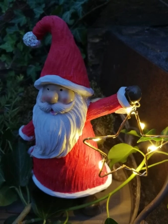 LED Nikolaus mit Stern seitlich, rot