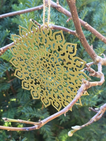 Preview: Mandala Dekohänger Novara, gold, flach ausgeschnitten