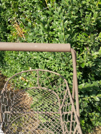 Etagere Cicero aus Metall