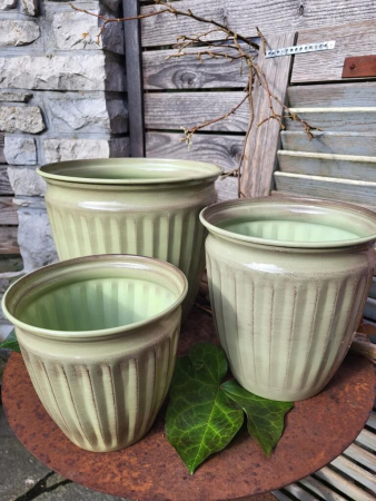 Metall Übertopf Asena, antikgrün