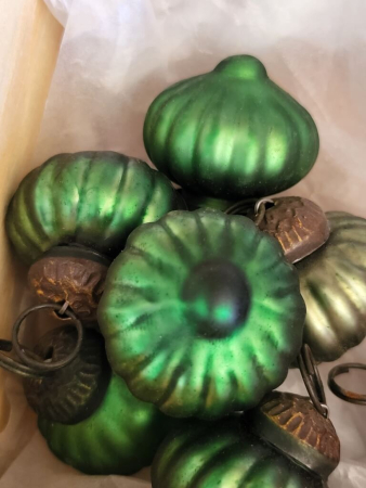 Preview: Christbaumkugel Zwiebel mini, grün