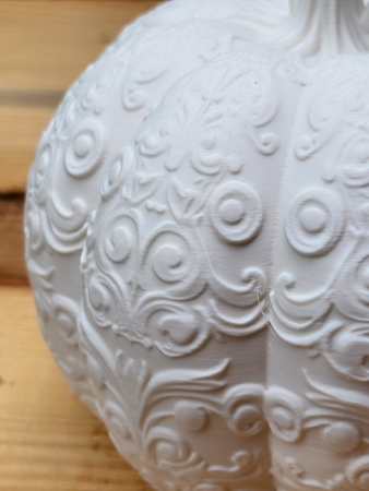 Preview: Kunststoff Kürbis Noctus mit Ornamentmuster, weiß