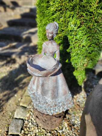 Polyresin Blumenfee Ariana, mit Blütenschale