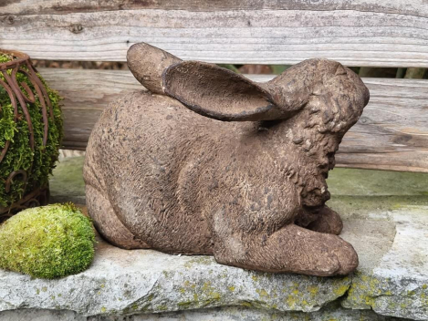 Preview: Polyresin Hase liegend, braun