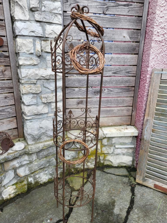 Rankobelisk Smilia, braun lackiert